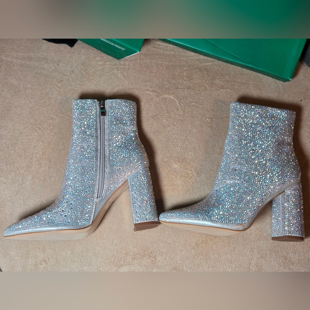 Lauren Lorraine "Jam" Silver Rhinestone Ankle Boots Size 6.5 NEW IN BOX - Picture 12 of 15